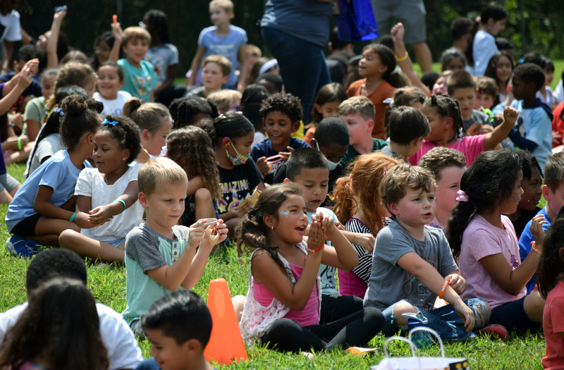 Student House Reveal! Lee Hill Elementary